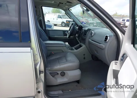 2005 Ford Expedition Xlt из США, поврежденный, VIN 1FMPU15535LA42872